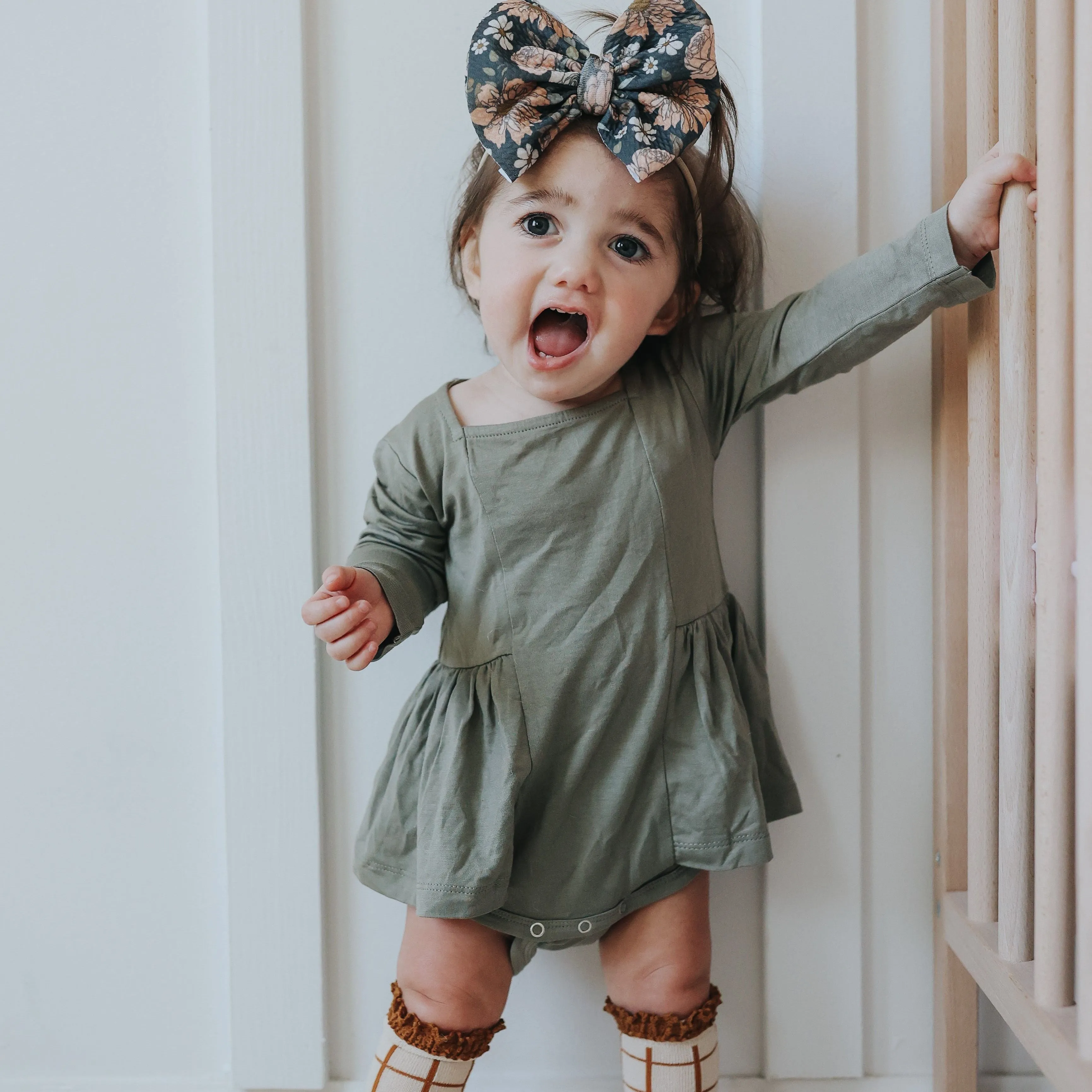 Charcoal Fairy Blooms Bow