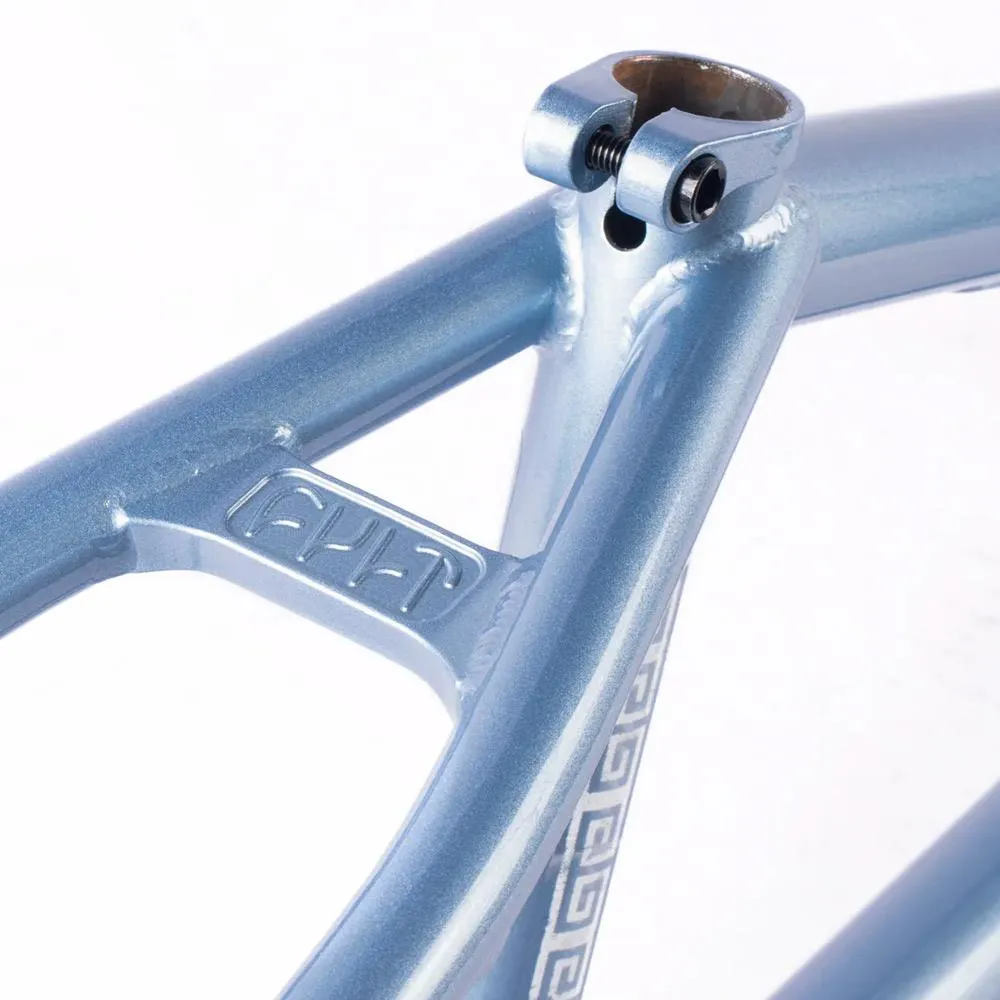 Cult Shorty IC Frame