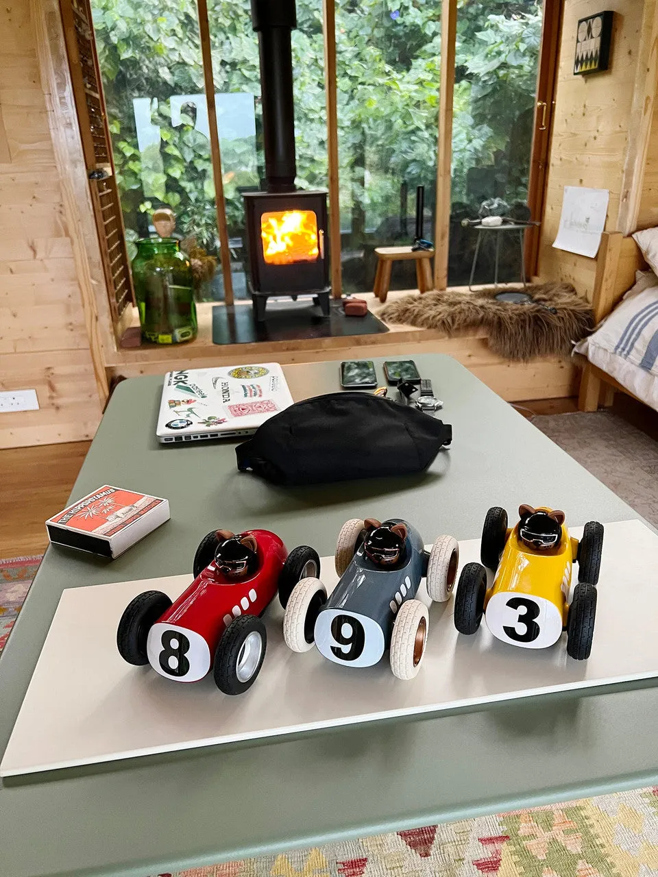 Egg Roadster Hardy - Red