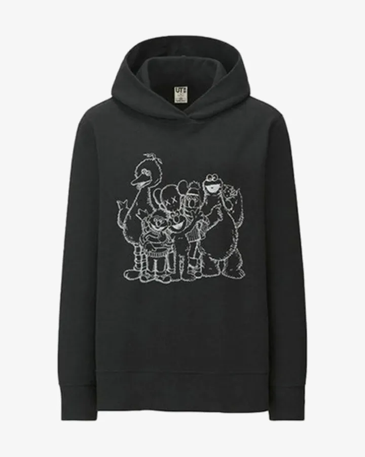 KAWS X UNIQLO X SESAME STREET GROUP OUTLINE BLACK HOODIE (ASIA SIZING)