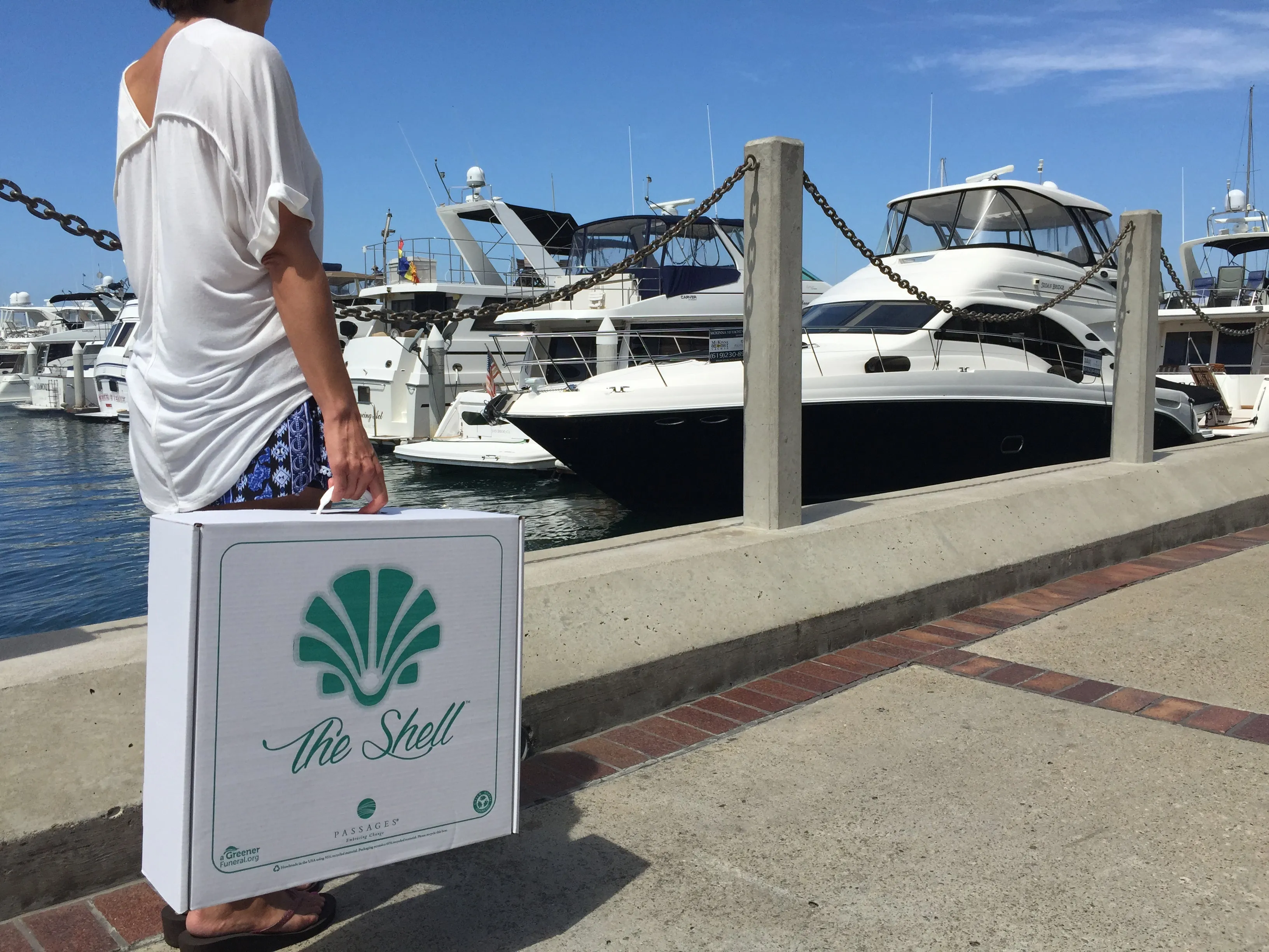Pearl - The Shell™ Biodegradable Cremation Urn