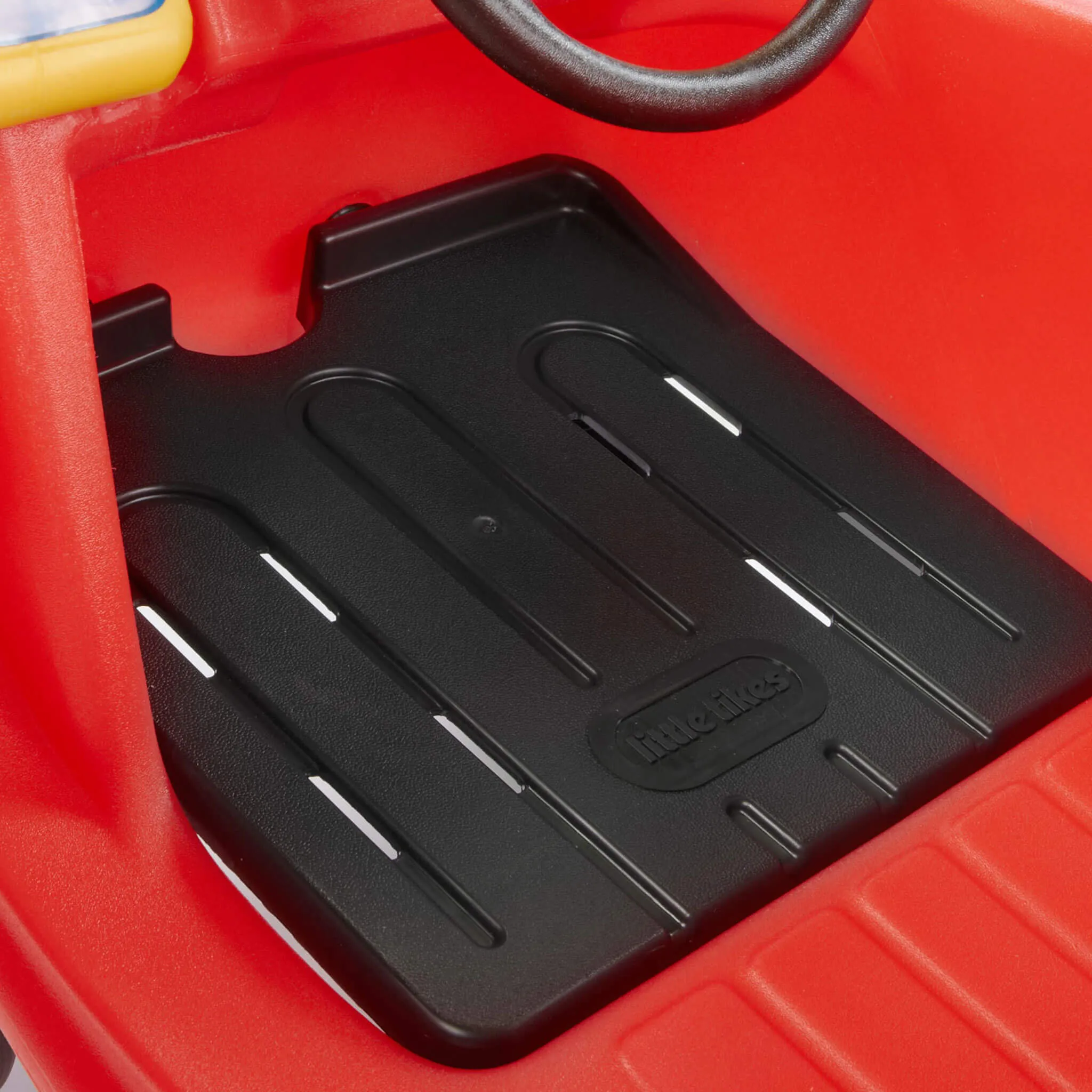 Pre-Assembled Cozy Coupe with Working Door, Horn & Removable Floorboard